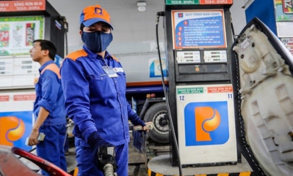 Bộ Tài chính đề xuất mức sàn thuế môi trường với xăng dầu năm 2023