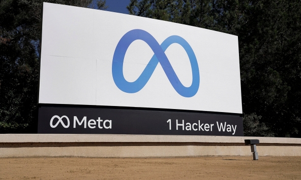 Công ty mẹ của Facebook bị 'tố' phân biệt đối xử với người dùng