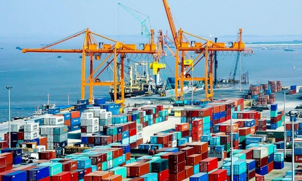 Khuyến nghị cổ phiếu 8/12: IDC, HAH, FPT, VHM, PVS