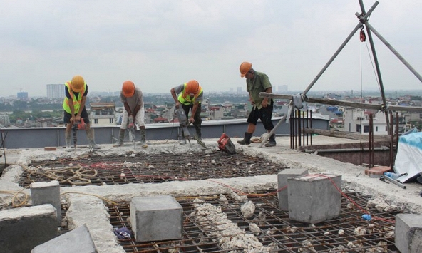 Báo cáo ngành xây dựng & vật liệu xây dựng - Tìm kiếm sự phục hồi trong thời điểm khó khăn