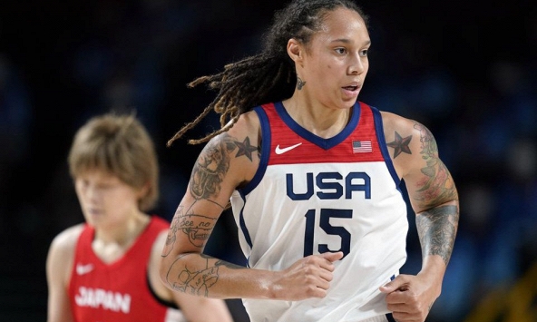 Mỹ dùng người bị kết tội buôn bán vũ khí để đổi lấy ngôi sao bóng rổ bị Nga giam giữ