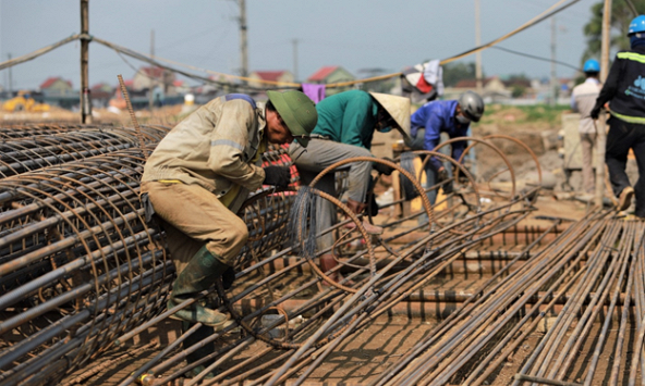 Giá thép tăng vượt mốc 3.900 nhân dân tệ/tấn, một số loại thép trong nước tăng giá