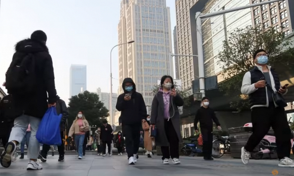 Doanh nghiệp ở Vũ Hán lo lắng mới khi Trung Quốc nới lỏng quy định phòng COVID-19