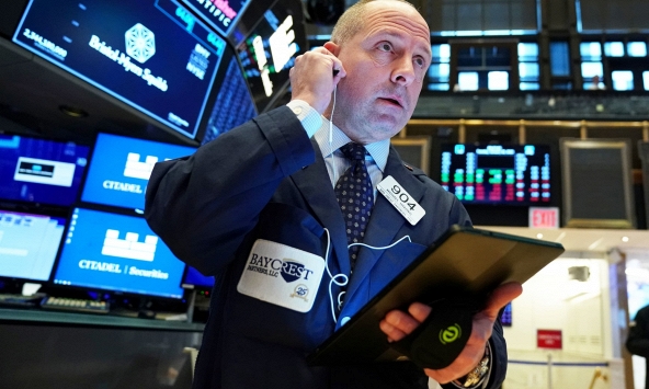 Sau báo cáo lạm phát của Mỹ, chứng khoán tăng vọt, USD giảm mạnh, nhưng nỗi lo vẫn còn đó