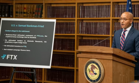 Sam Bankman-Fried buộc tội gian lận ở Mỹ, bị từ chối bảo lãnh ở Bahamas