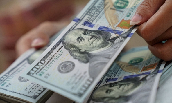 Đồng bạc xanh trượt giá sau khi Fed tăng lãi suất