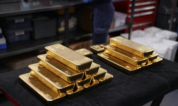 Giá vàng thế giảm trong phiên đầu tuần