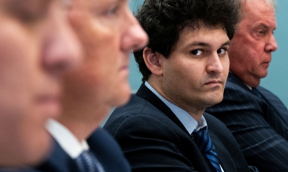 Sam Bankman-Fried đã lừa 8 tỷ USD của khách hàng như thế nào?