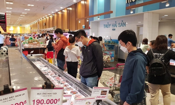 Siêu thị khuyến mãi lớn dịp Giáng sinh