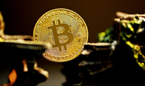 Bitcoin tiến gần ngưỡng 17.000 USD