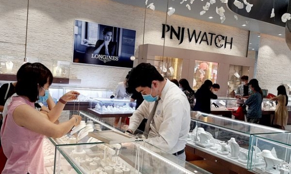 PNJ lãi ròng 11 tháng hơn 1.600 tỷ đồng, gần gấp đôi cùng kỳ