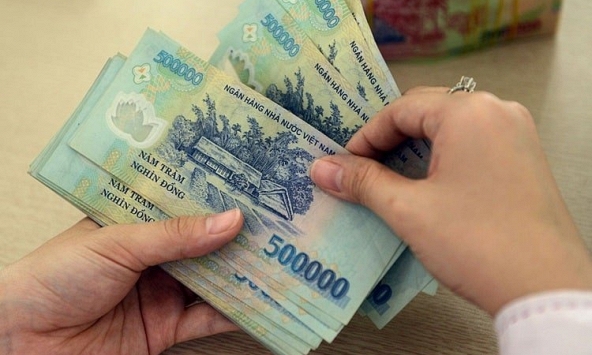 Nữ 8x 'sốc' khi chỉ được thưởng Tết hơn 700 triệu