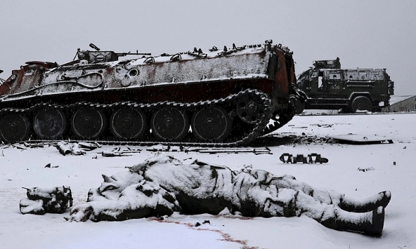 Nhìn lại cuộc chiến hơn 300 ngày ở Ukraina qua ảnh