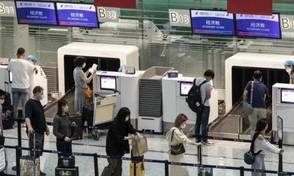 Hủy bỏ quy tắc kiểm dịch COVID trong nước, Trung Quốc đang hướng tới việc mở cửa biên giới hoàn toàn