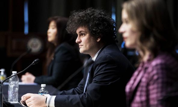 Cựu CEO của sàn giao dịch FTX Bankman-Fried sử dụng một công ty 'vô danh' để lừa tiền khách hàng