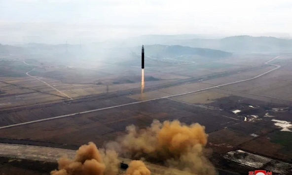 Triều Tiên phóng 3 tên lửa đạn đạo về phía biển Nhật Bản