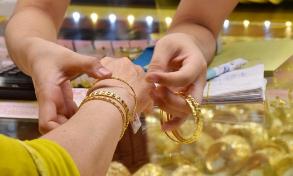 Giá vàng hôm nay 3/1: Xu hướng tăng