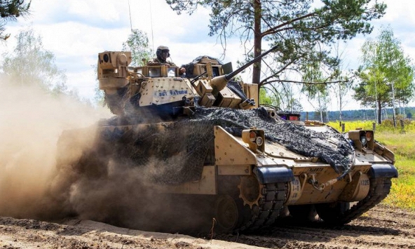 Mỹ và Đức cam kết cung cấp xe chiến đấu bộ binh cho Ukraina