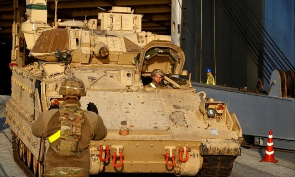 Mỹ viện trợ 3 tỷ USD, gửi hàng chục xe chiến đấu bọc thép cho Ukraina