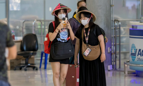 Thái Lan bỏ yêu cầu xuất trình chứng nhận tiêm vaccine COVID-19 với khách quốc tế