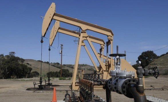 Giá xăng dầu ngày 11/1: Dầu thô duy trì ổn định