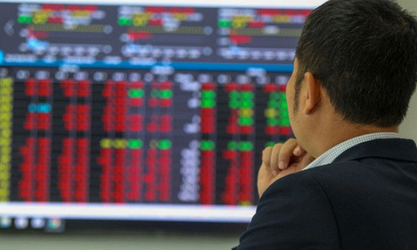Dòng tiền suy yếu, VN-Index rơi khỏi mốc 1.060 điểm