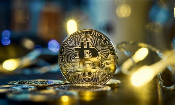 Bitcoin chạm ngưỡng 19.000 USD, cơn sốt tiền điện tử quay lại?