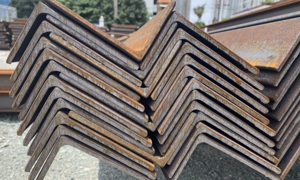 Giá thép xây dựng có dấu hiệu tăng sau khi Trung Quốc mở cửa