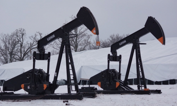 Giá xăng dầu ngày 18/1: Dầu thô ổn định