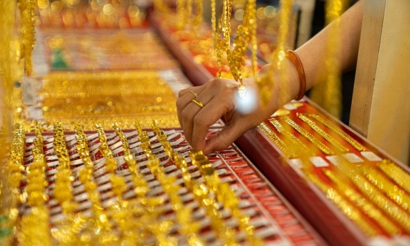 Giá vàng hôm nay 17/1: Vàng thế giới giảm nhẹ