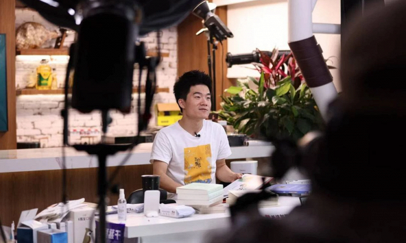 Gã khổng lồ gia sư của Trung Quốc tăng gấp ba doanh thu nhờ bán trứng