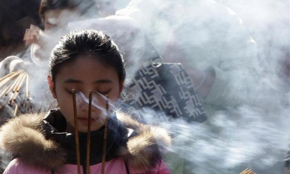 Người Trung Quốc cầu nguyện sức khoẻ sau 3 năm trải qua đại dịch COVID-19