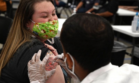 Mỹ đang loại dần các vaccine COVID-19 của Pfizer và Moderna

