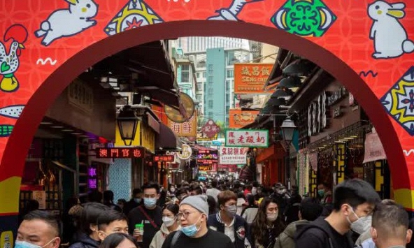 Thị trường châu Á giảm khi chứng khoán Trung Quốc tăng mạnh sau kỳ nghỉ lễ