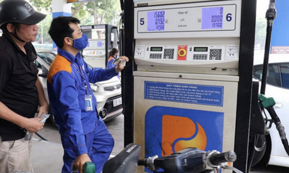 Giá xăng tăng gần 1.000 đồng/lít từ 19h tối nay