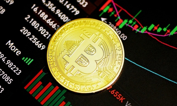 Bitcoin trượt khỏi mức cao nhất trong vòng 5 tháng qua