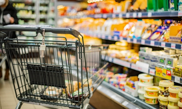 Ngành dịch vụ thực phẩm Mỹ đối mặt với khó khăn nửa đầu năm 2023