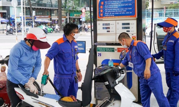 Bị chèn ép chiết khấu, gần 9.000 cửa hàng bán lẻ xăng dầu 'kêu cứu'