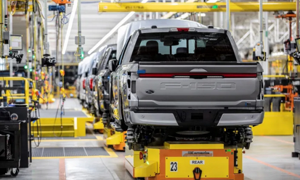 Quý IV/2022, lợi nhuận của Ford giảm 90%