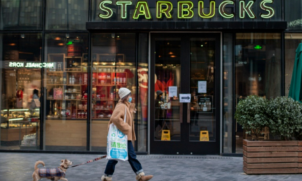 Doanh thu của Starbucks tại Trung Quốc giảm mạnh