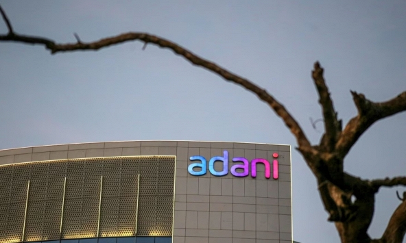Tập đoàn Adani có kế hoạch cắt giảm cắt giảm đầu tư sau khi mất hơn 110 tỷ USD vốn hóa

