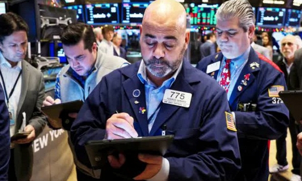 Thị trường châu Á giao dịch trái chiều khi Phố Wall tiếp tục thua lỗ