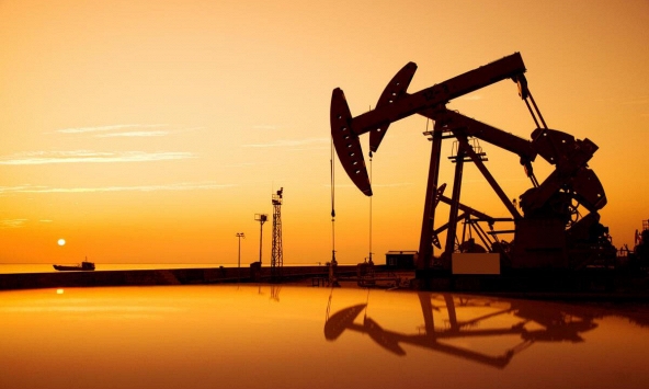 Giá xăng dầu ngày 9/2: Dầu thô kéo dài chuỗi tăng