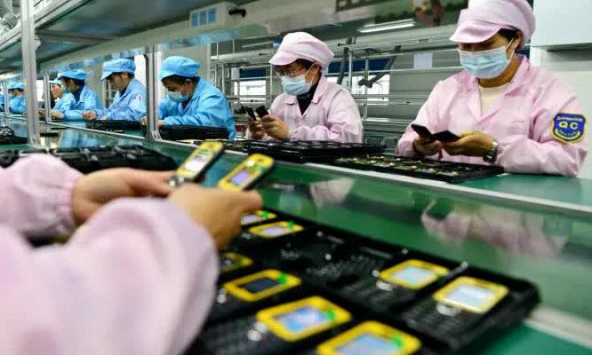 Áp lực các nhà máy của Trung Quốc tăng lên khi nhu cầu của Mỹ giảm