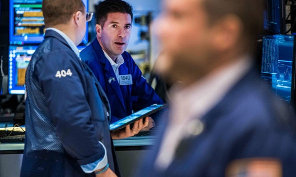 Chứng khoán thế giới trầm lắng trong phiên giao dịch cuối tuần