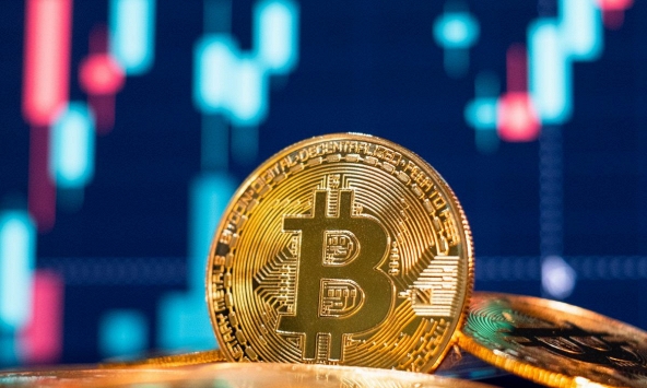 Bitcoin bất ngờ giảm trở lại khu vực 21.000 USD
