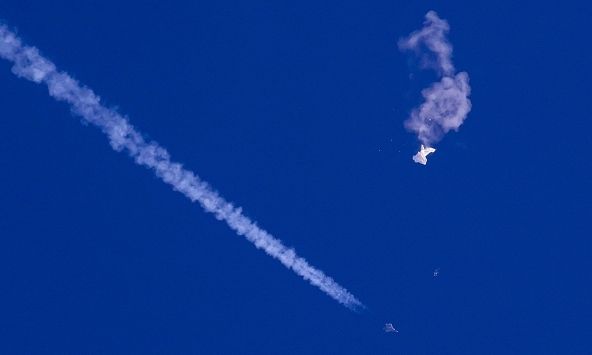 Mỹ bắn hạ thêm một vật thể lạ trên không phận Alaska

