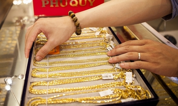 Giá vàng thế giới chạm mức thấp nhất trong vòng 5 tuần qua