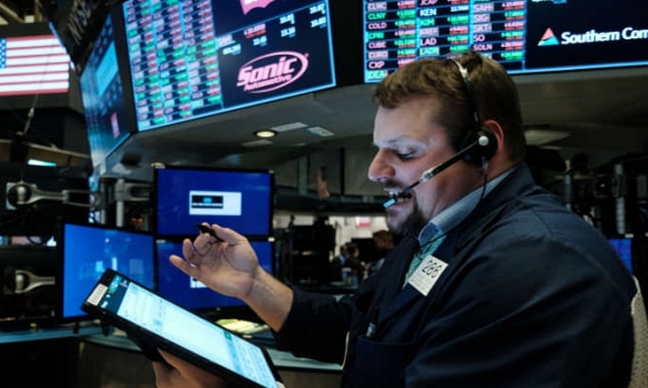 Chứng khoán thế giới biến động trái chiều khi lạm phát của Mỹ cao hơn dự kiến