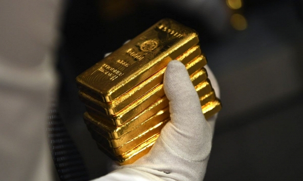 Giá vàng hôm nay 15/2: Vàng thế giới biến động mạnh